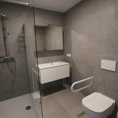 Apartamento O'sea Ref 104,105,106 *